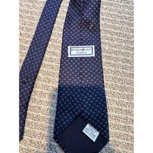 Vintage Yves Saint Laurent YSL Silk Necktie Made in USA Classic‎ Designer Tie